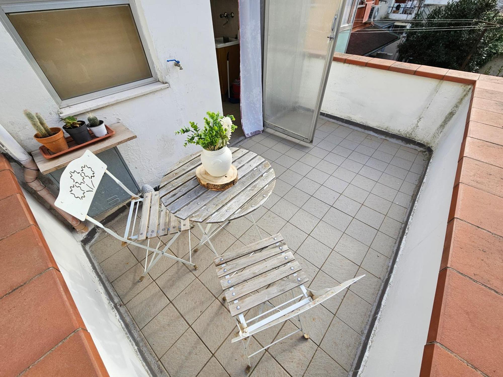 La Casetta Bilocale Centrale Con Terrazza Parkfree Wifi Minipc Ps4 Ac เยซี ภายนอก รูปภาพ